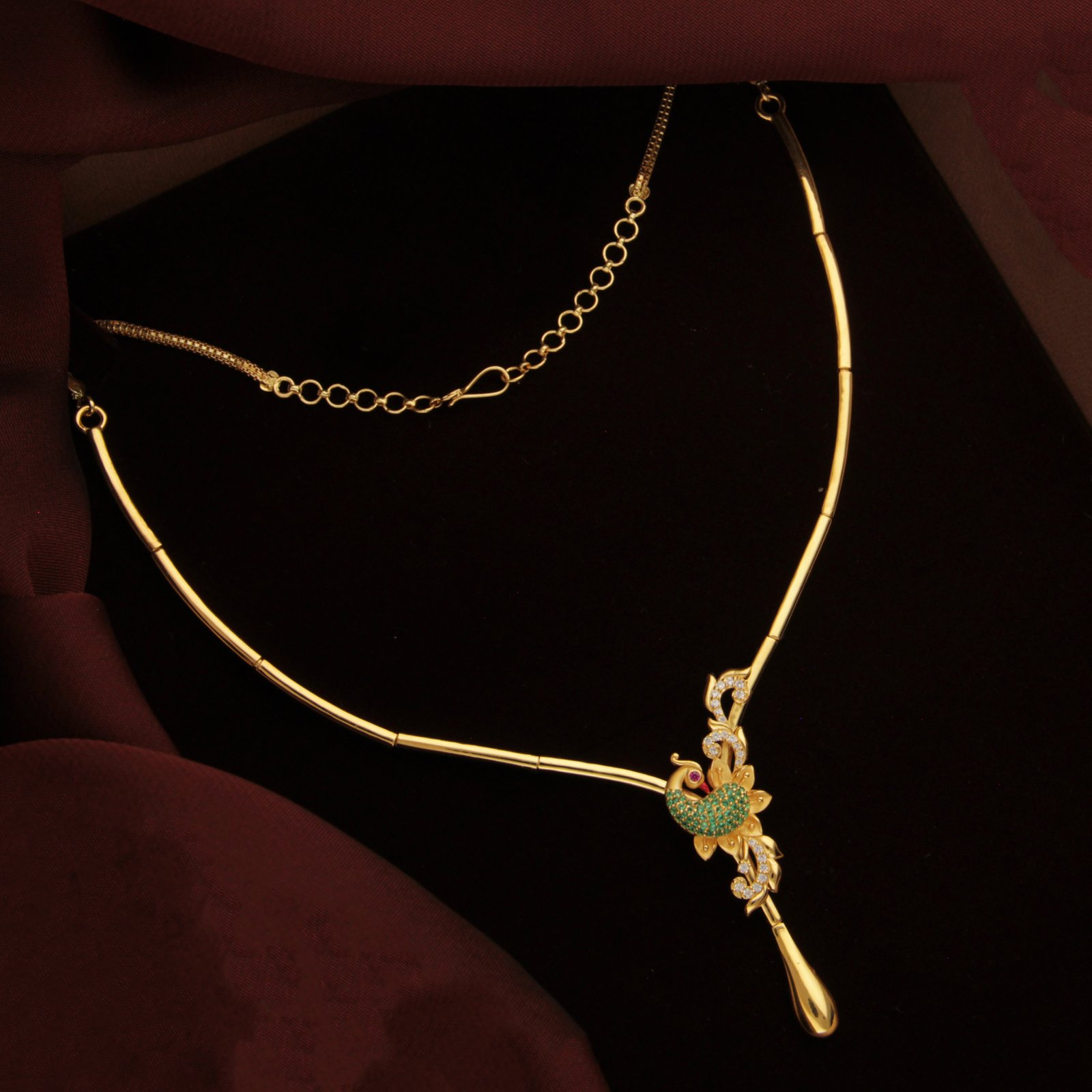 CASTING NECKLACE
